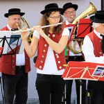 Standkonzert und Freibier am Maibaumplatz in Garching